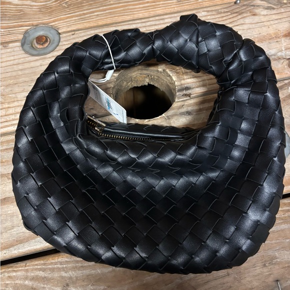 Black Woven Handbag - Picture 2 of 5